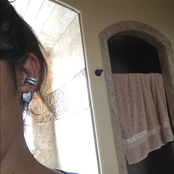 piercing - Picture 3 of 3